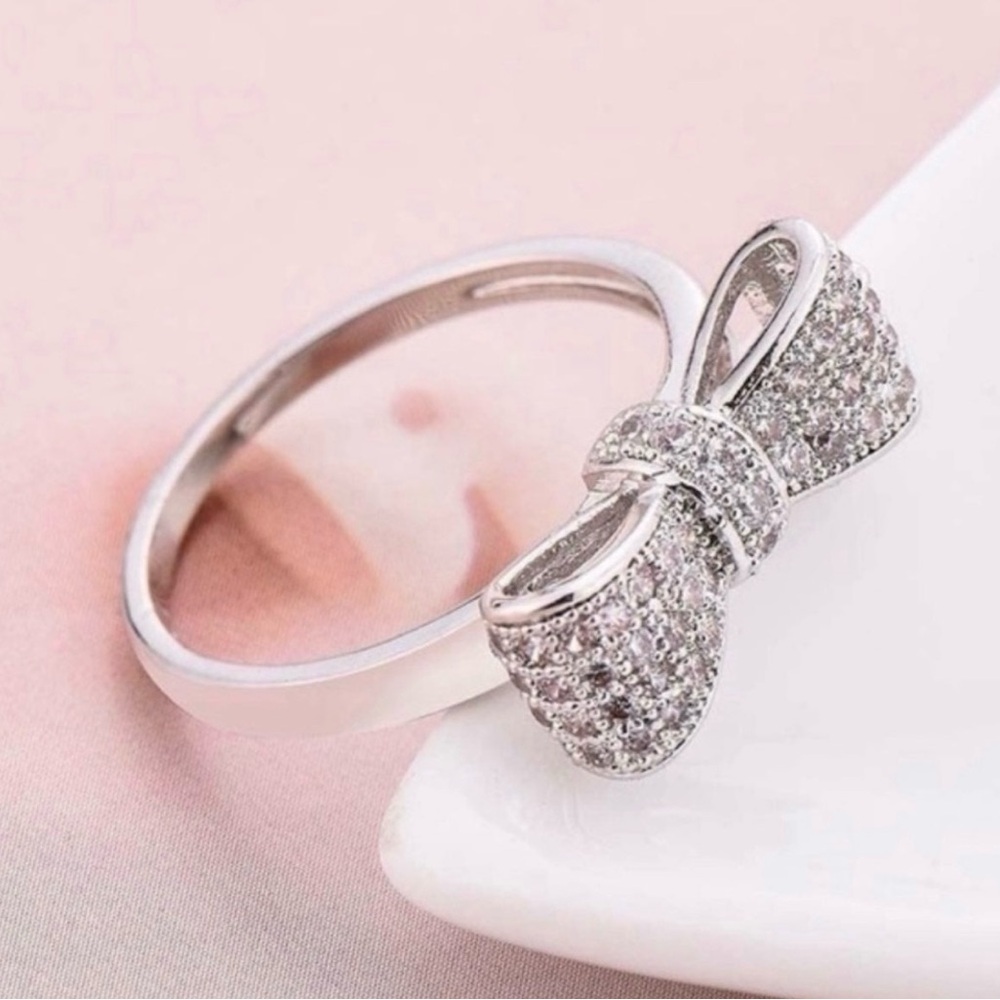 🔥3/$25🔥Elegant Silver Bow Ring - Picture 2 of 6